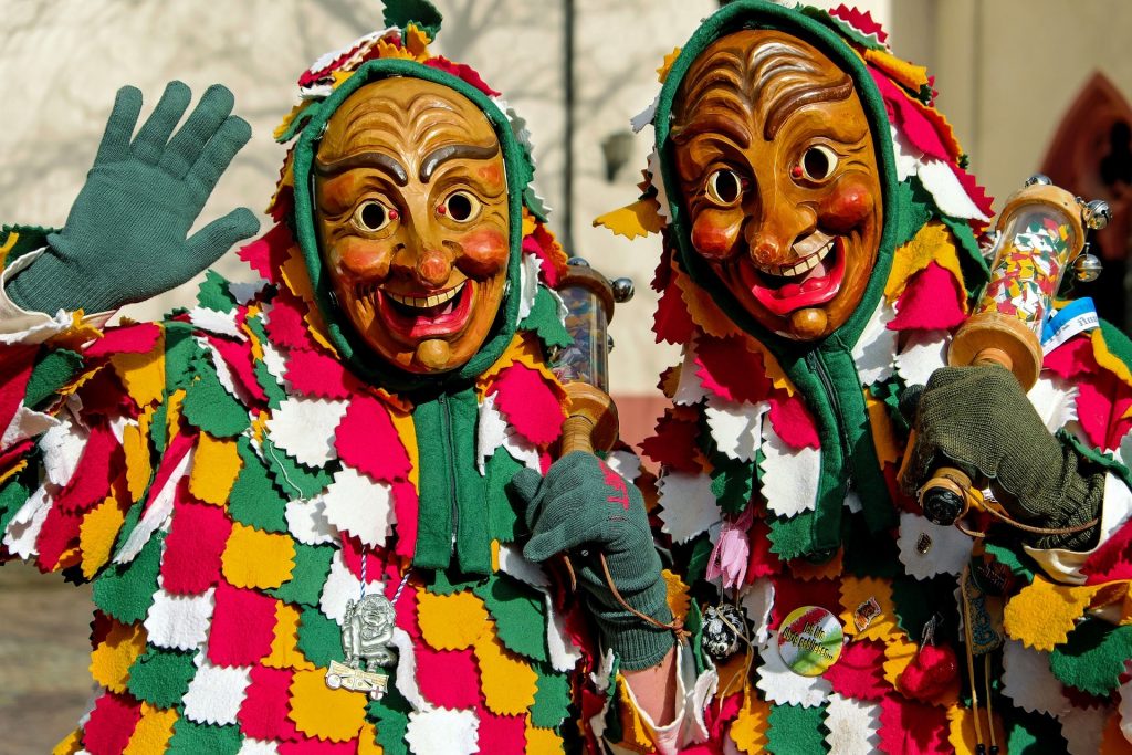 Maschera tipica di Carnevale in Sicilia